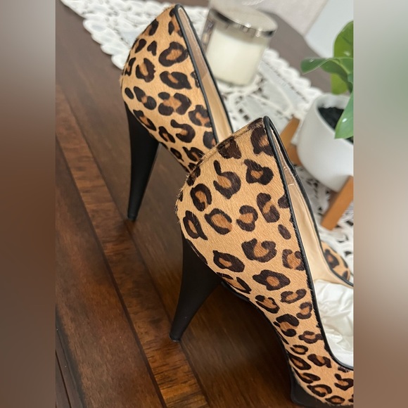 Guess high heels size 7.5 like new - Picture 3 of 4